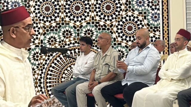 من القنصل العام إلى الموظف الإداري.. من هم أفراد الطاقم القنصلي المغربي بالخارج وما دور كل واحد منهم في خدمة الجالية؟